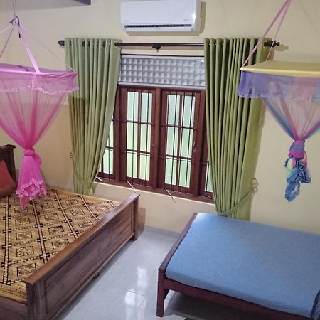 Jungle Village Homestay Pinnawala  Esterno foto