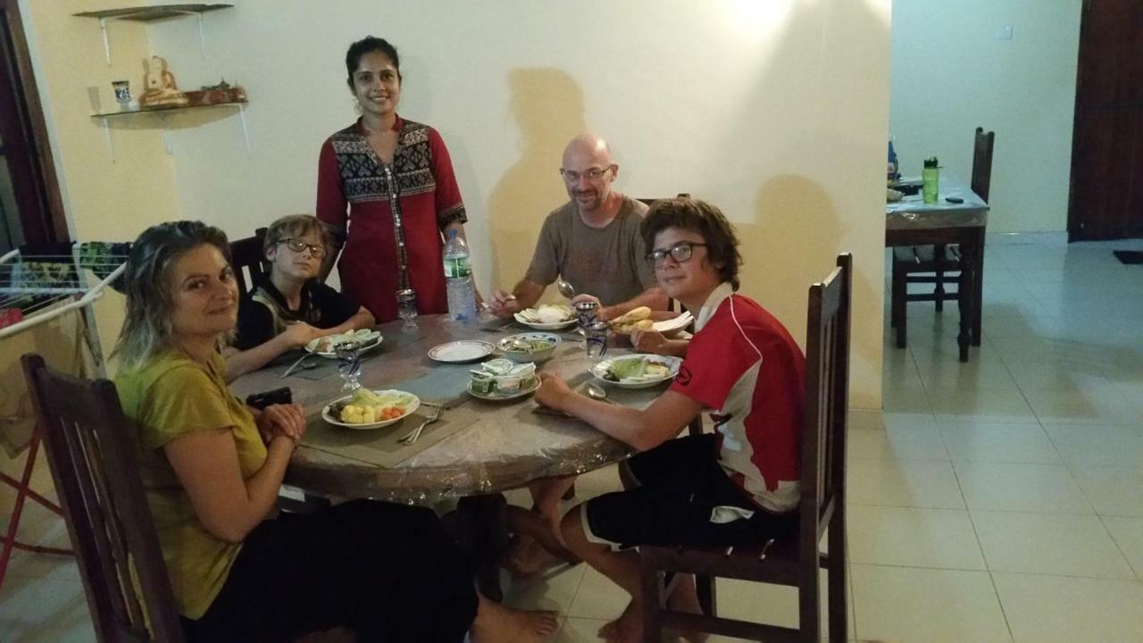 Jungle Village Homestay Pinnawala  Esterno foto